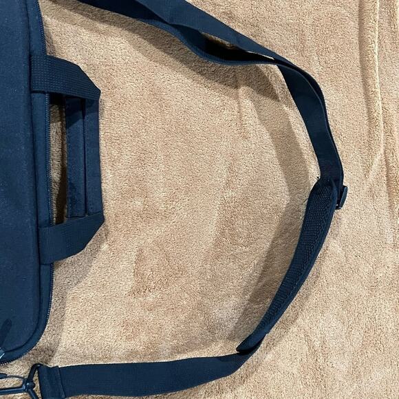 Bump Armor Laptop case 13”” Black NWT perfect size - Picture 7 of 10